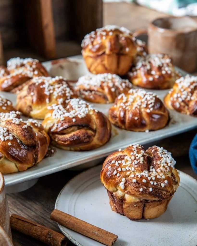 Swedish Cinnamon Buns (Kanelbullar):