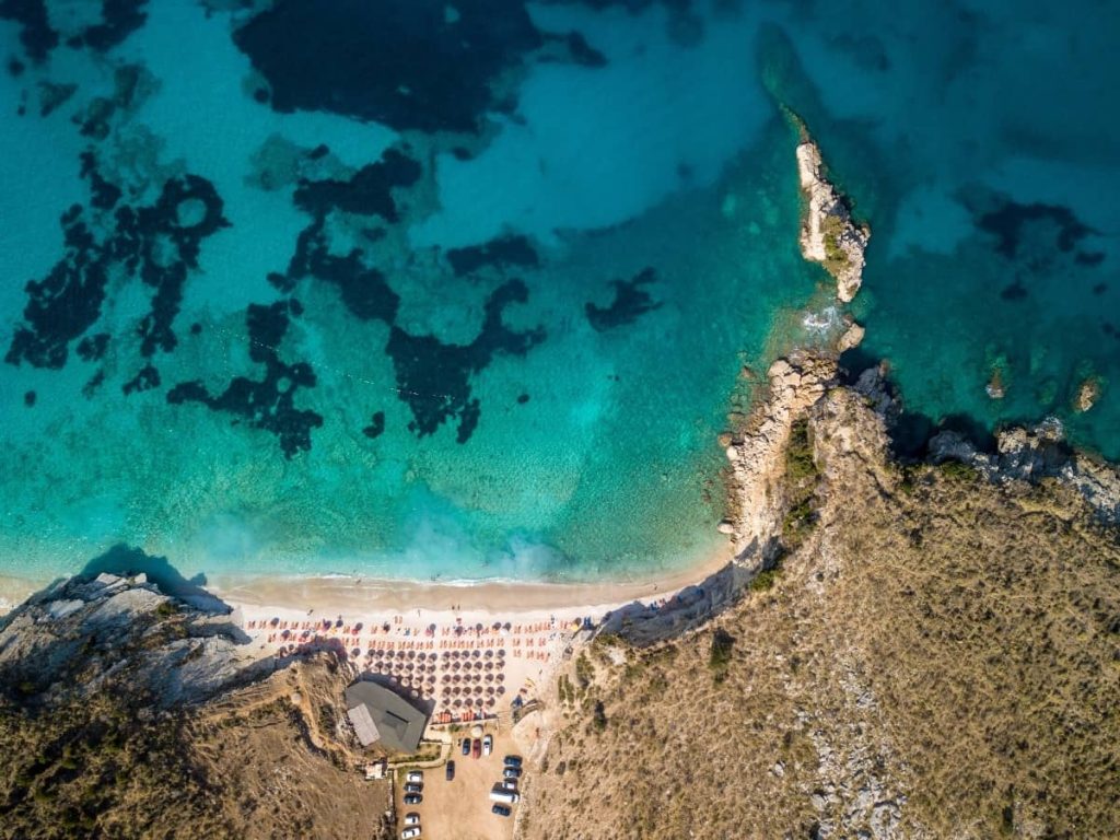 https://albaniatourguide.com/mirror-beach-albania/