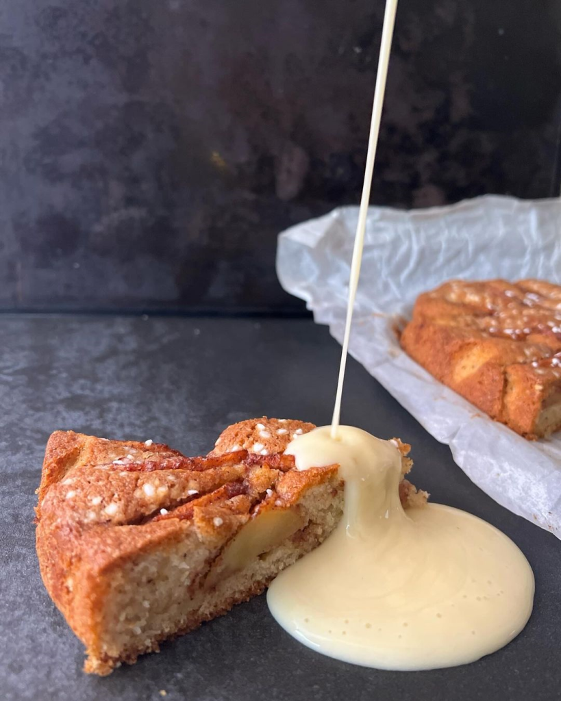  Swedish Apple Cake (Äppelkaka)